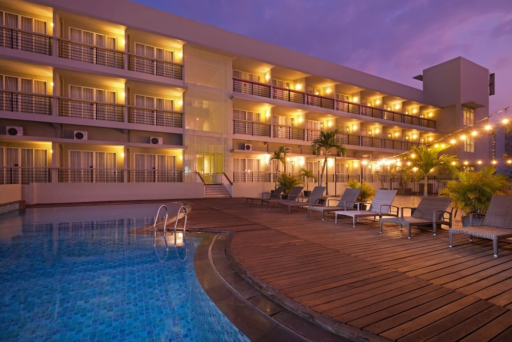 Quest Hotel Simpang Lima Semarang 7/60