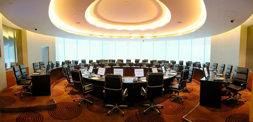 Sofitel Guangzhou Sunrich 69/76