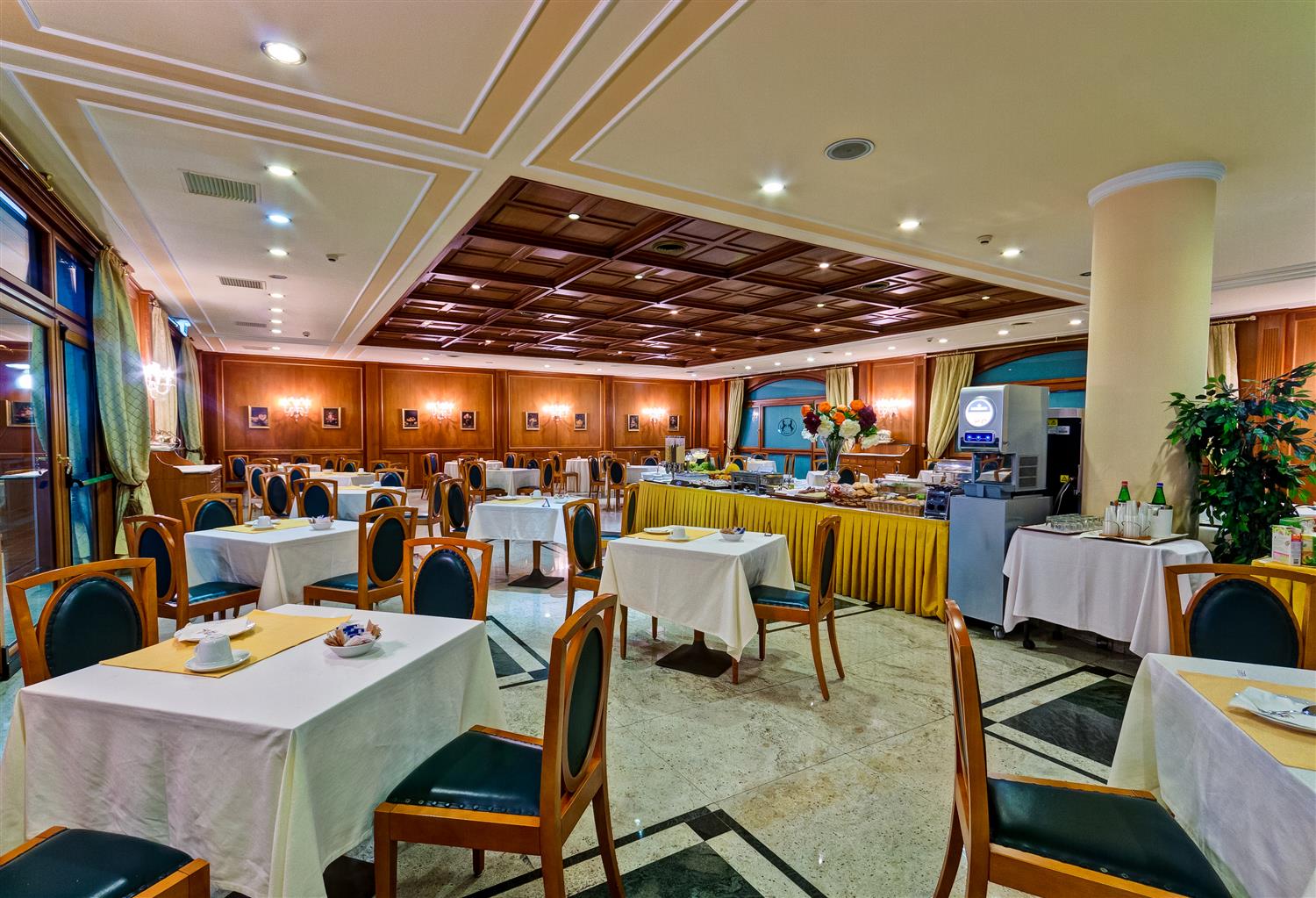 Best Western Hotel Ferrari 17/25