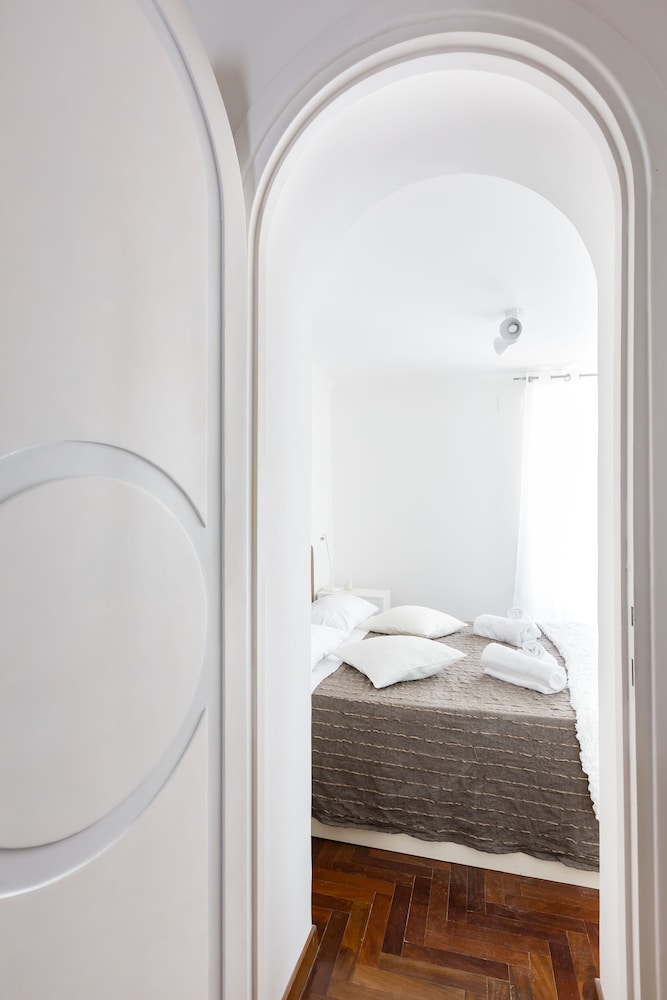 The Sistina Suite 45/46