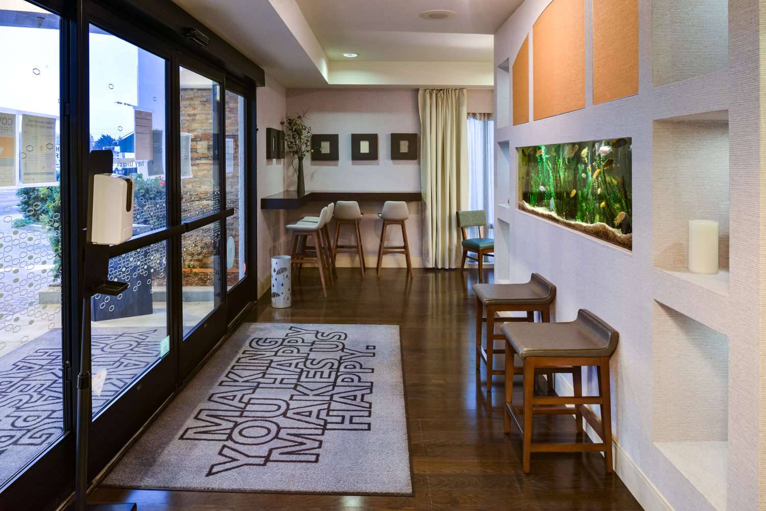 restaurant cafeteria