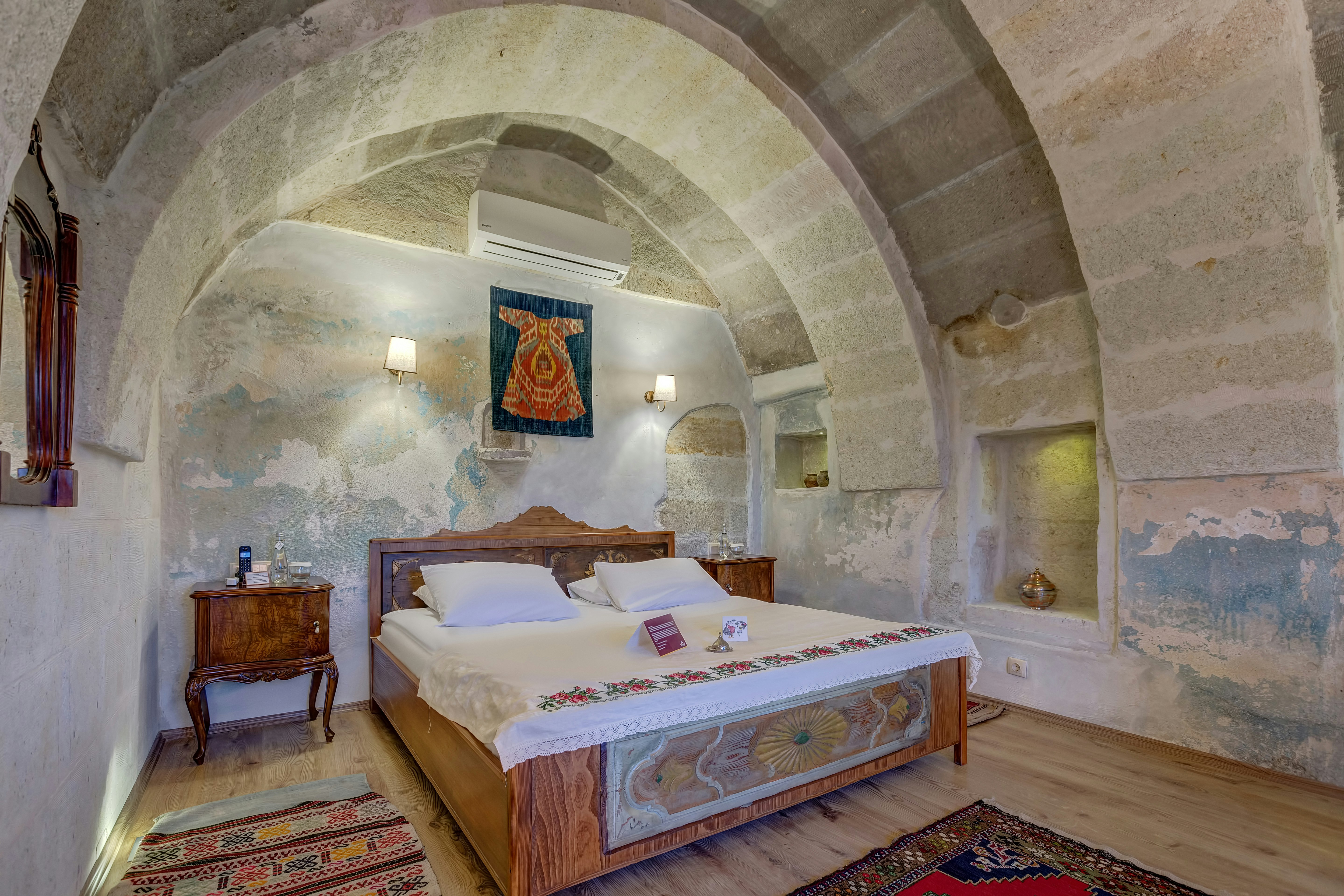 Royal, Suite, King Bed, Outdoor Jetted Tub