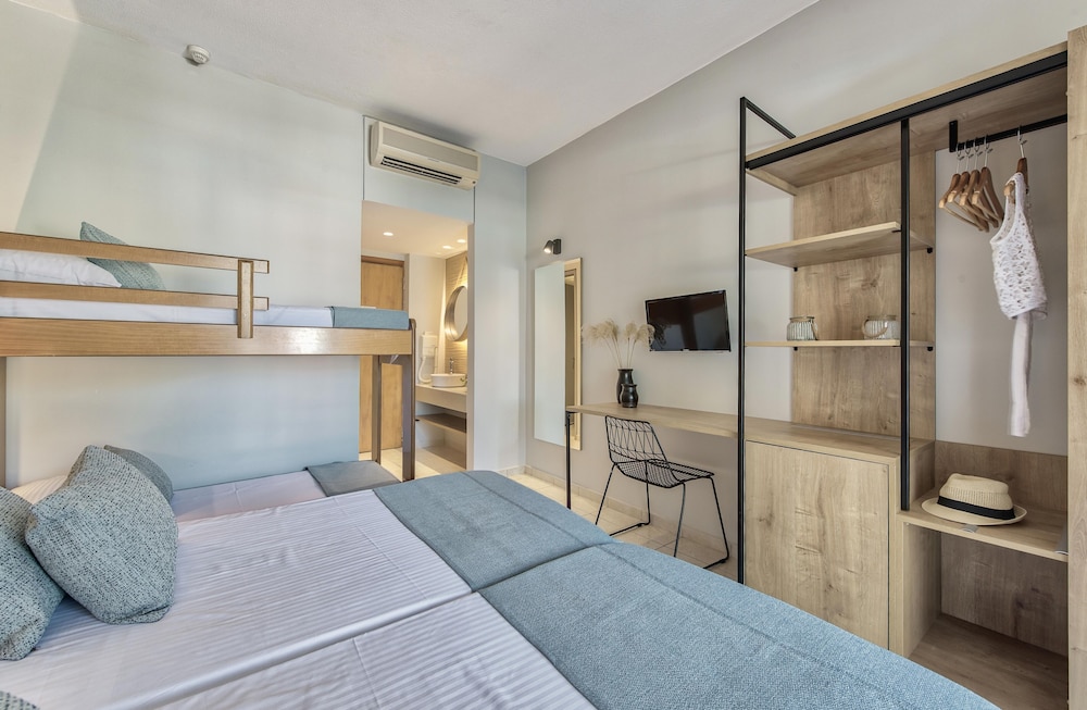 Contessa Hotel 72/105