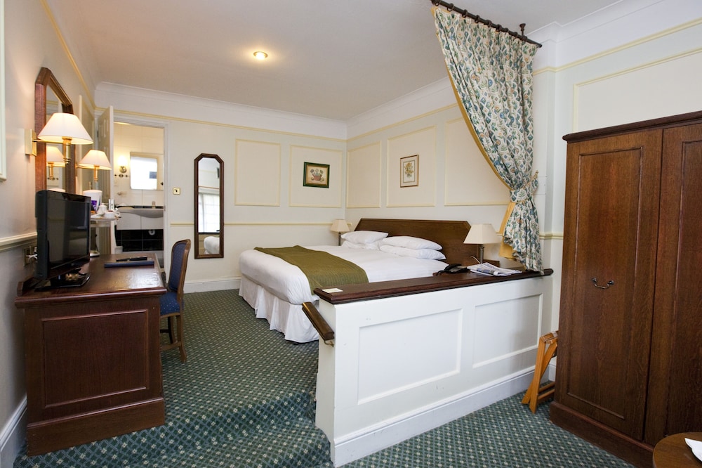 Marygreen Manor 28/66