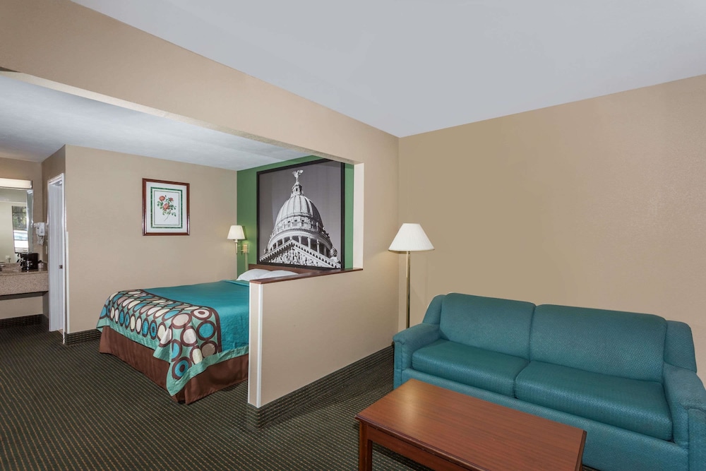Super 8 By Wyndham Pearl/Jackson/East 17/29