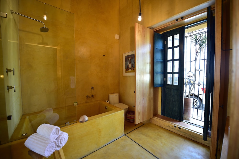 Hotel Los Amantes 24/50