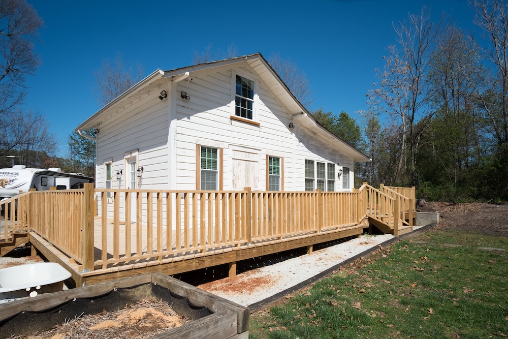 Swamp Rabbit Inn Travelers Rest 5/50