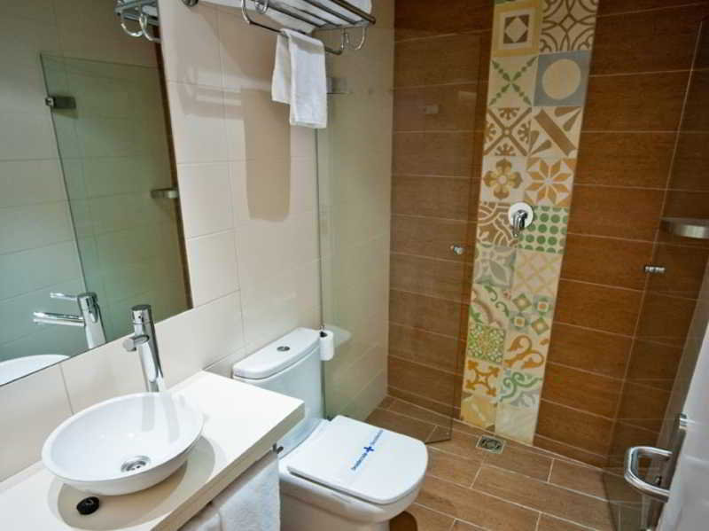Hostal Marenostrum 57/58