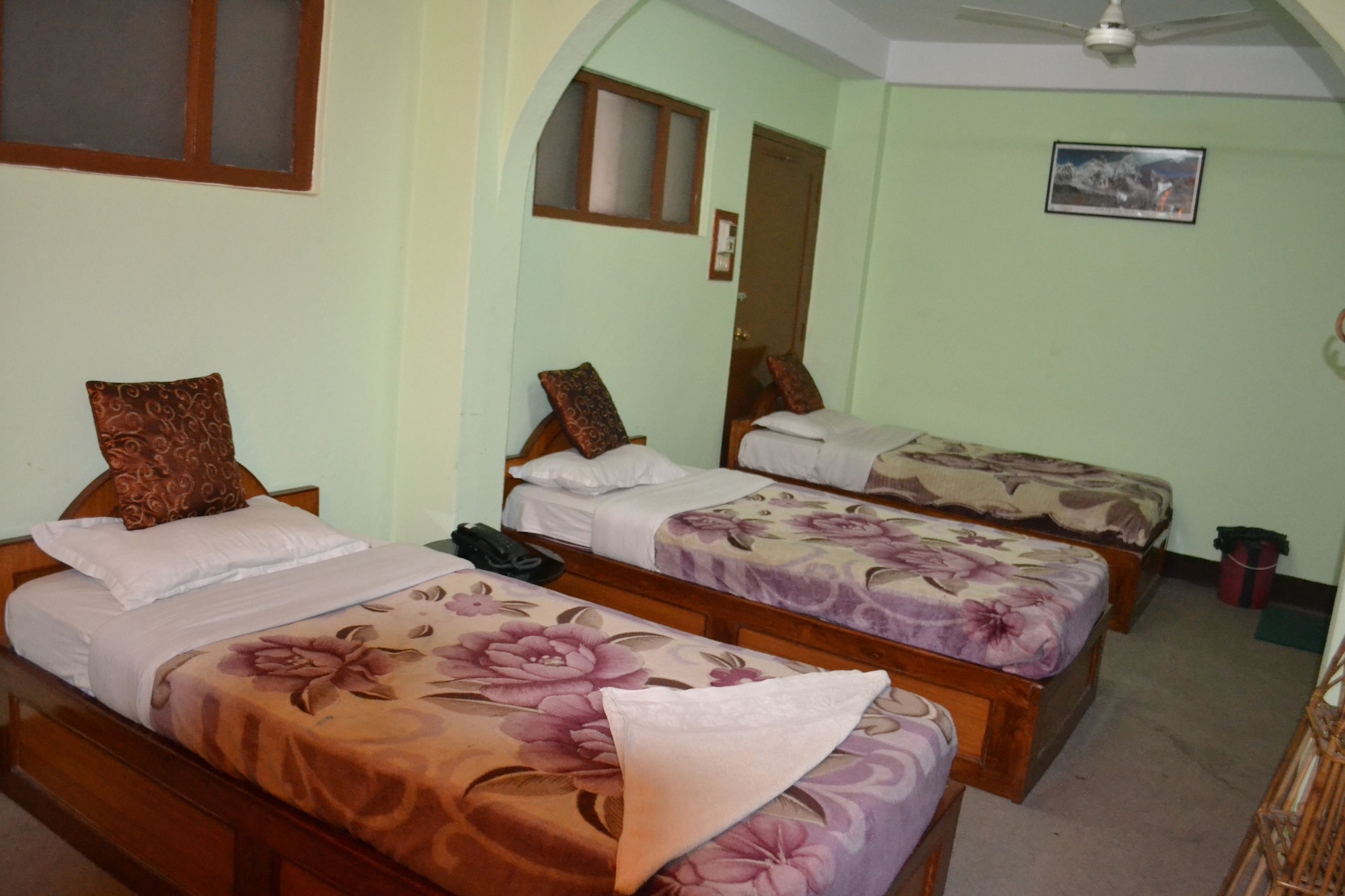 STANDARD, TRIPLE, 3 BEDS
