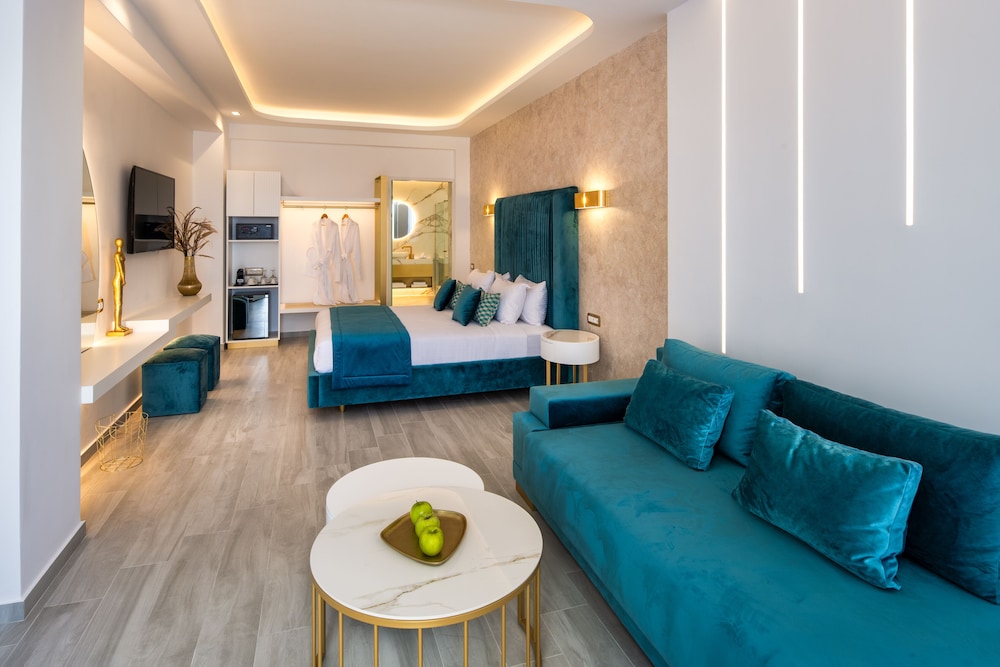 Aura Suites 15/31