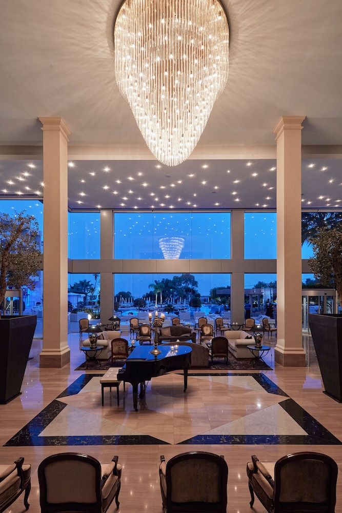 Grecian Park Hotel 62/75