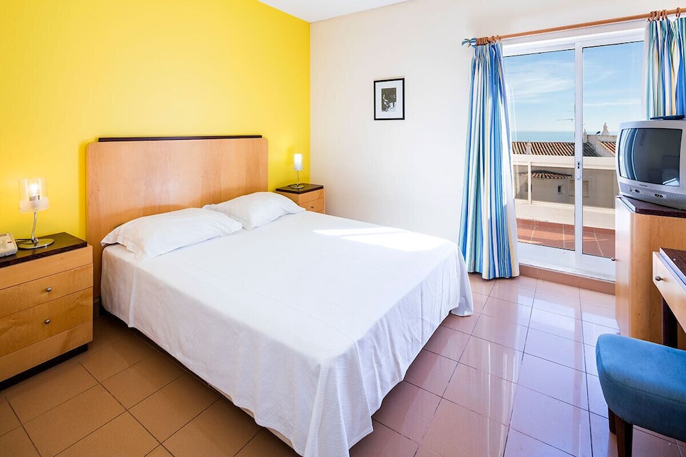 ROOM, DOUBLE OR TWIN BED, SEA VIEW