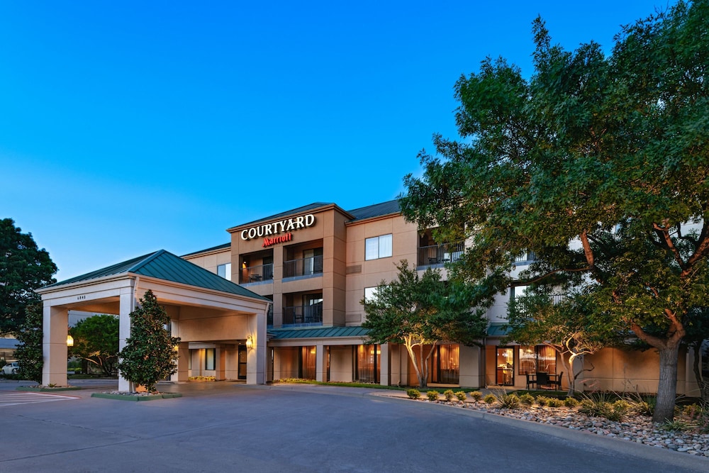 Courtyard By Marriott Plano Legacy Park