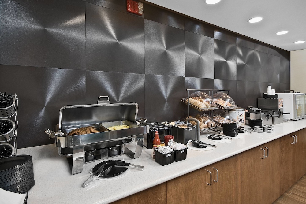Springhill Suites Pinehurst Southern Pines 18/48