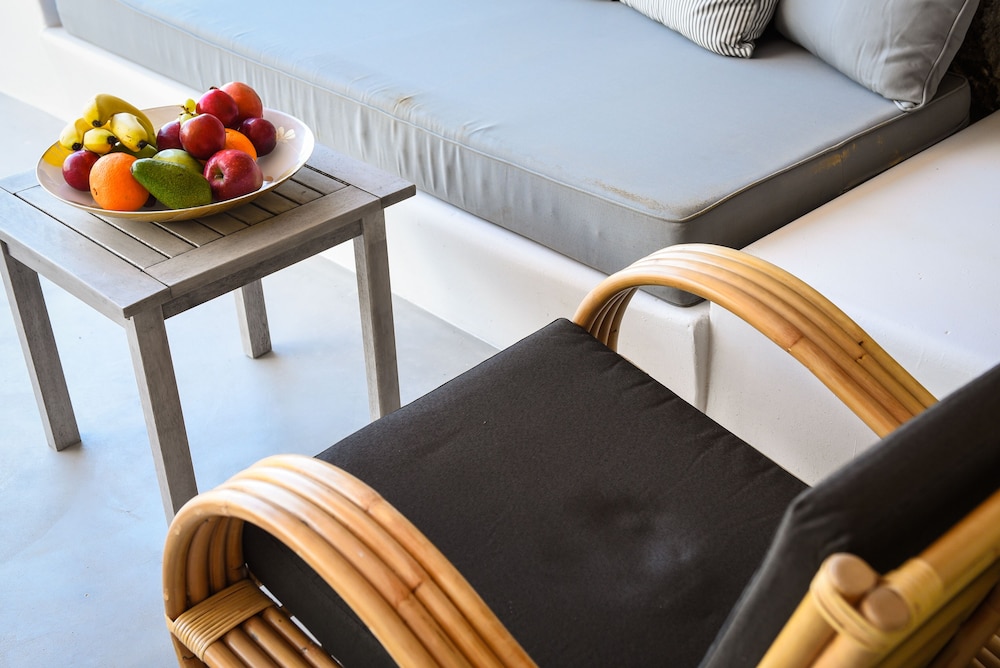 Myconian Crown Suites 41/51