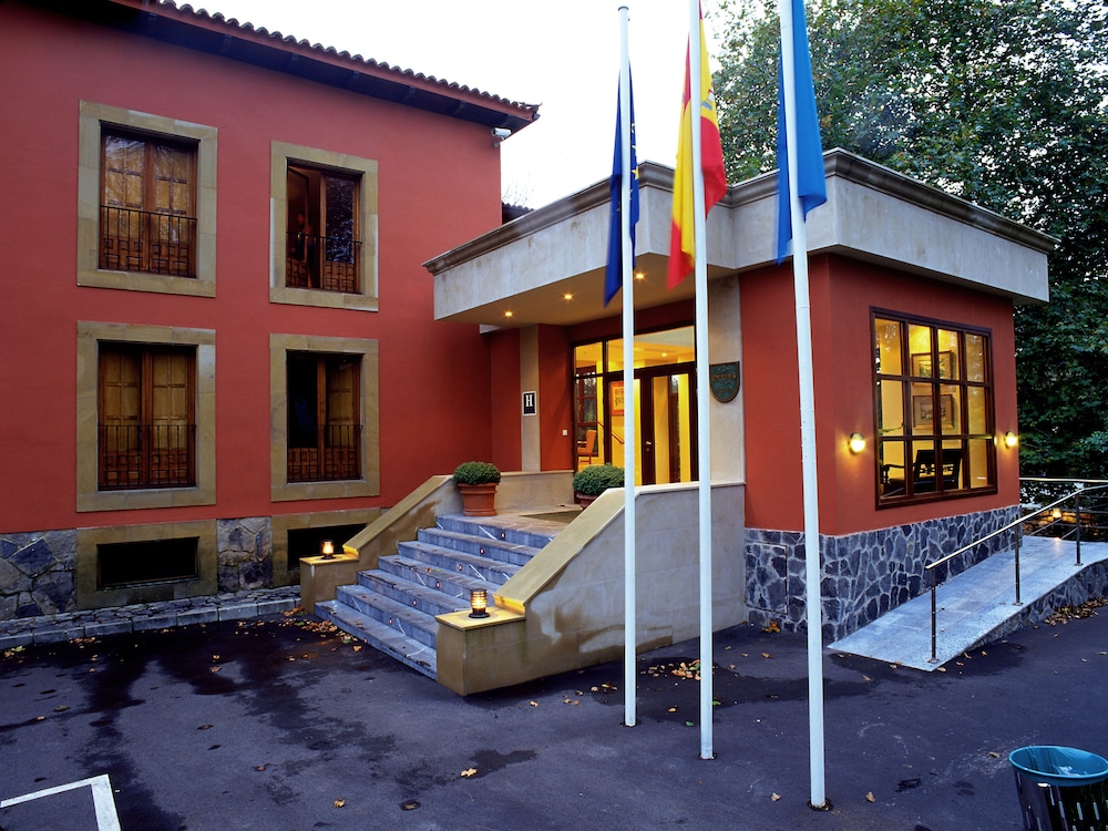 Parador de Gijon 39/50