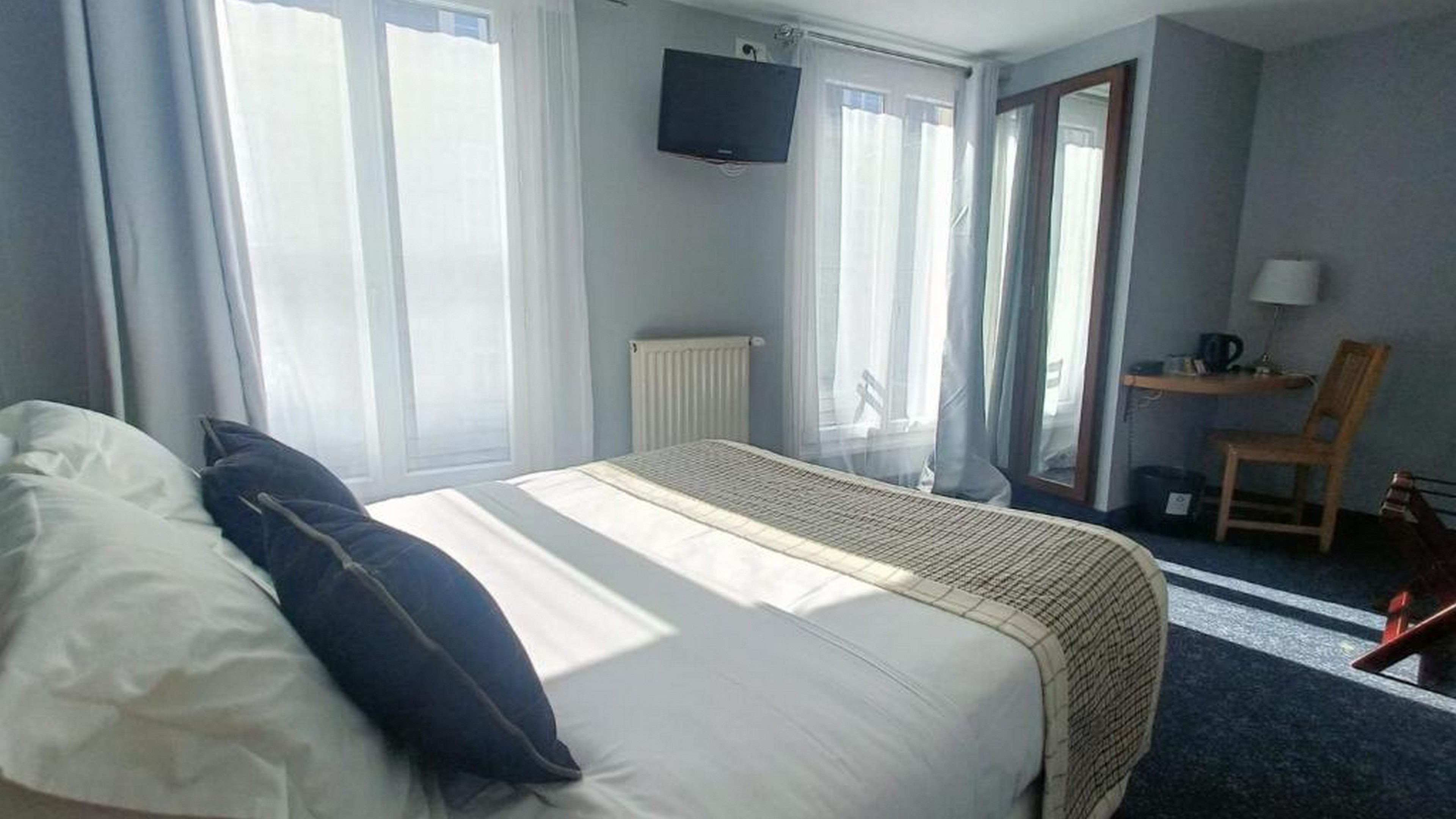 Standard, Double Bed
