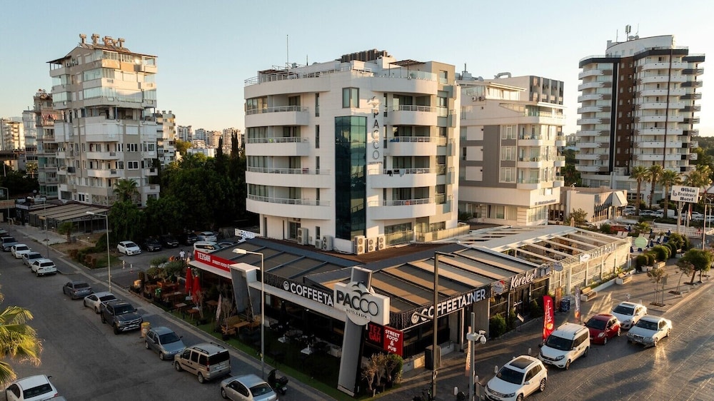 REO Hotel & Spa 60/69