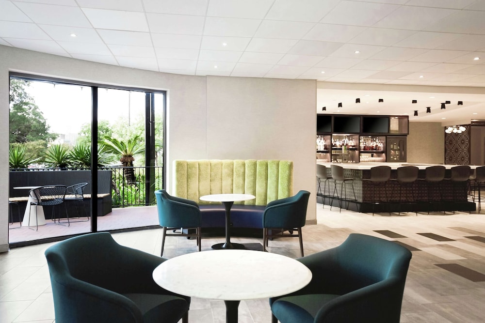 Doubletree By Hilton Austin University Area 37/58