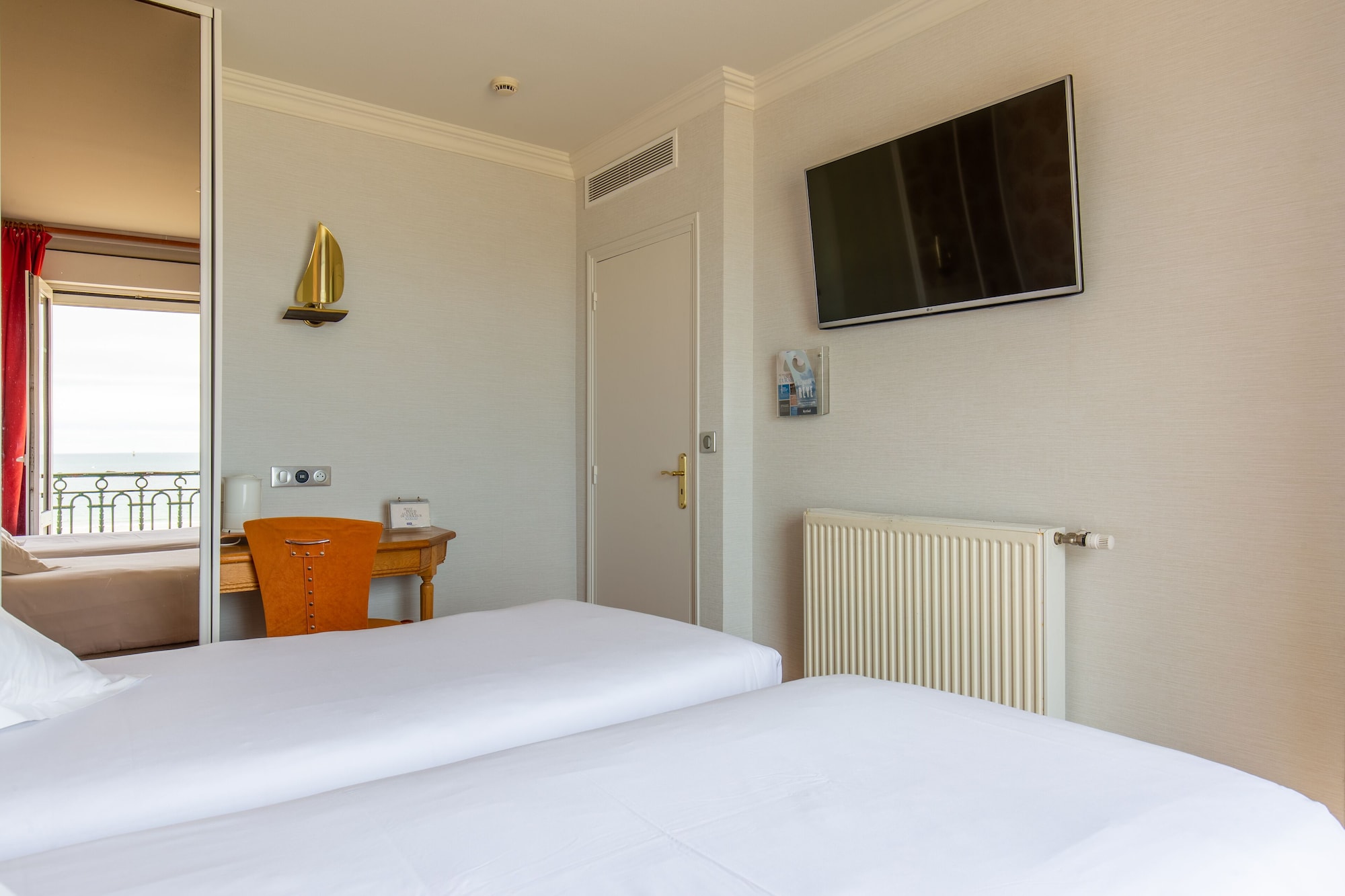 SUPERIOR, DOUBLE BED, SEA VIEW