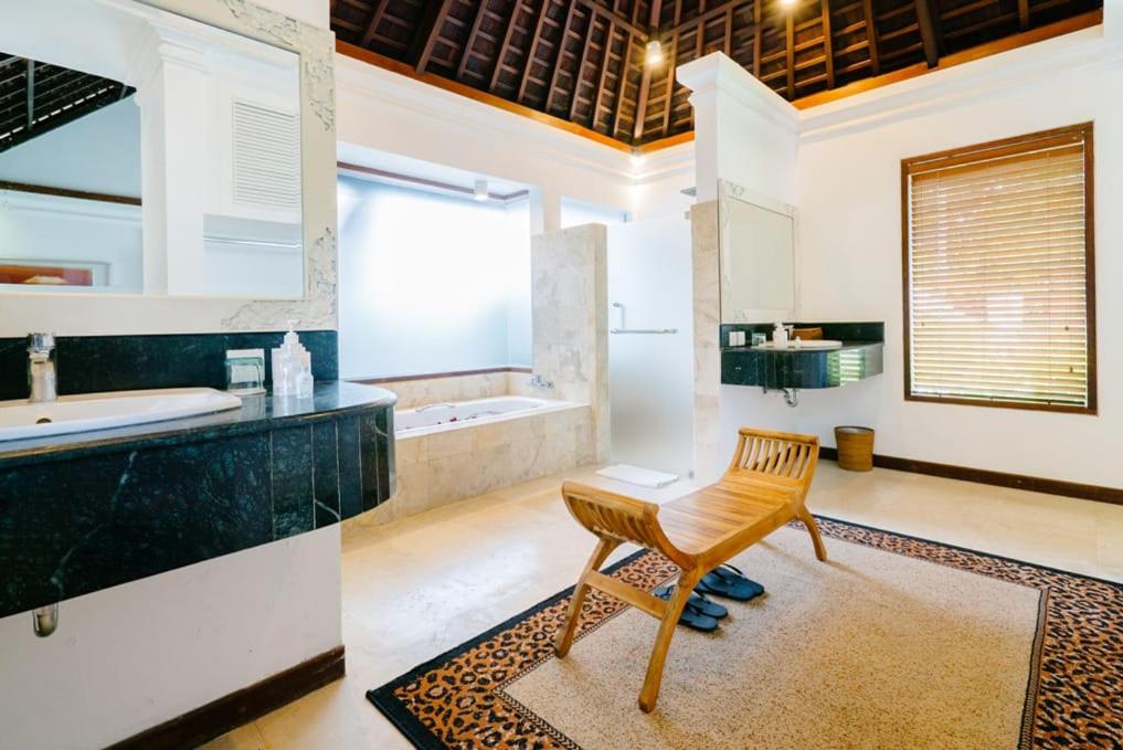 Avilion Villa Cinta 13/37