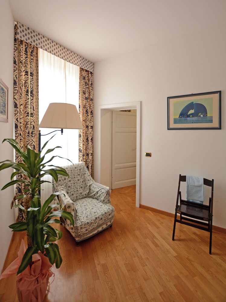 Albergo Italia 25/42