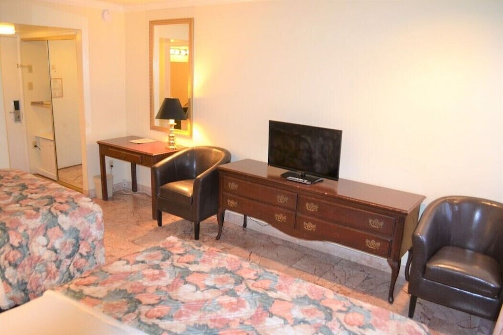 Merced Inn And Suites 11/15
