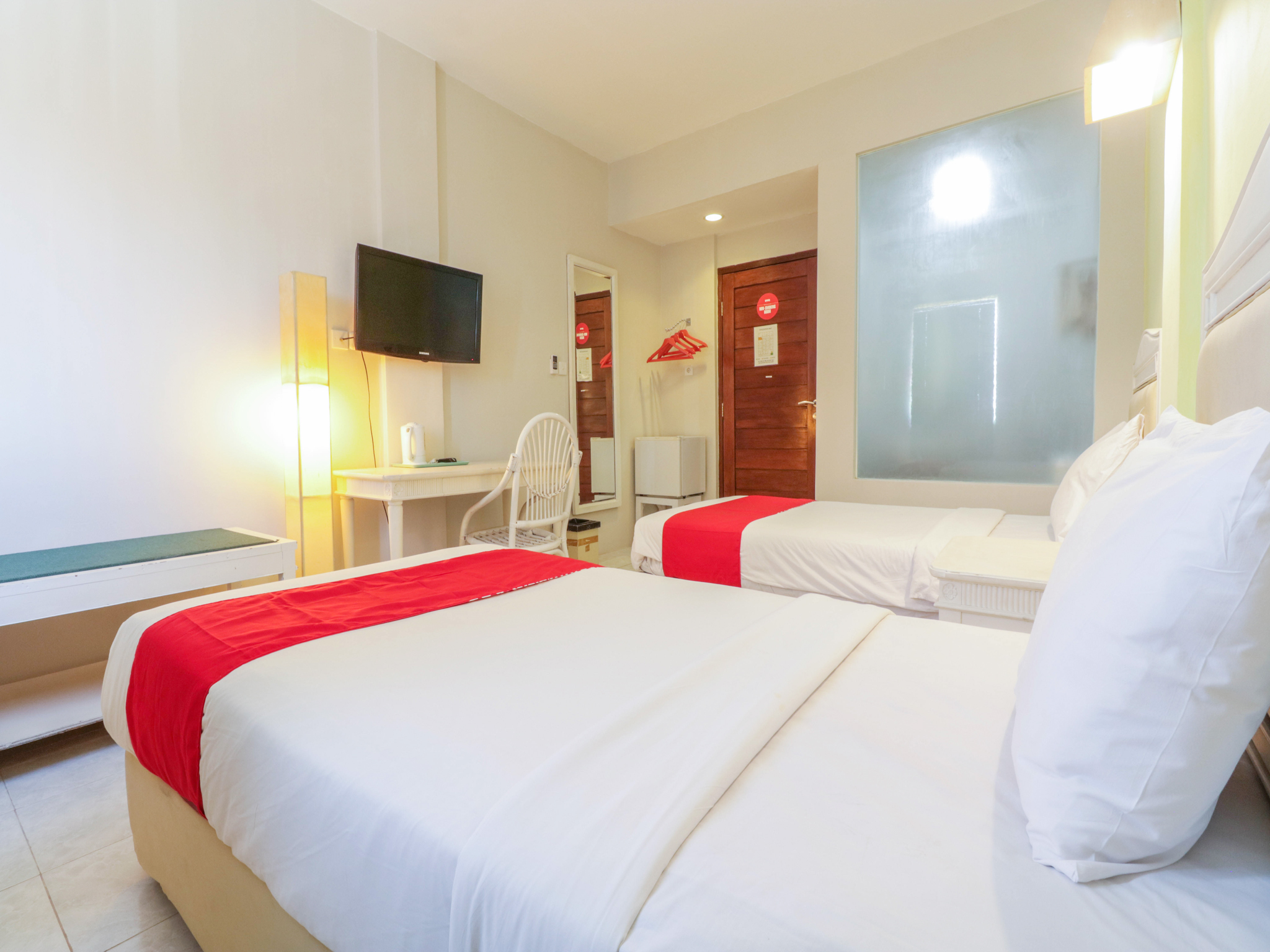 Oyo Flagship 2253 The Sunrise Sanur (Ex. Oyo 2253 The Sunrise Sanur) 22/56