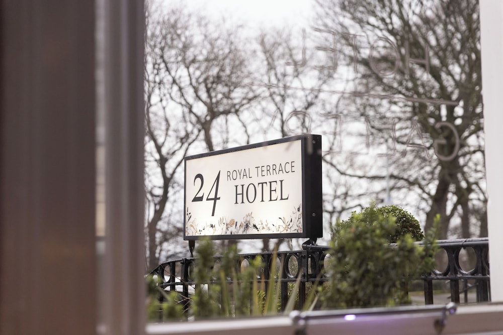 24 Royal Terrace 4/50