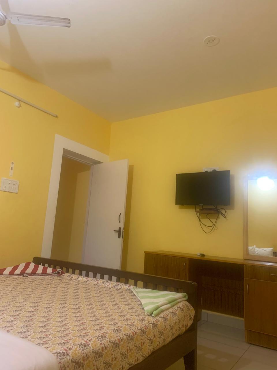 2 BEDROOMS, SUITE