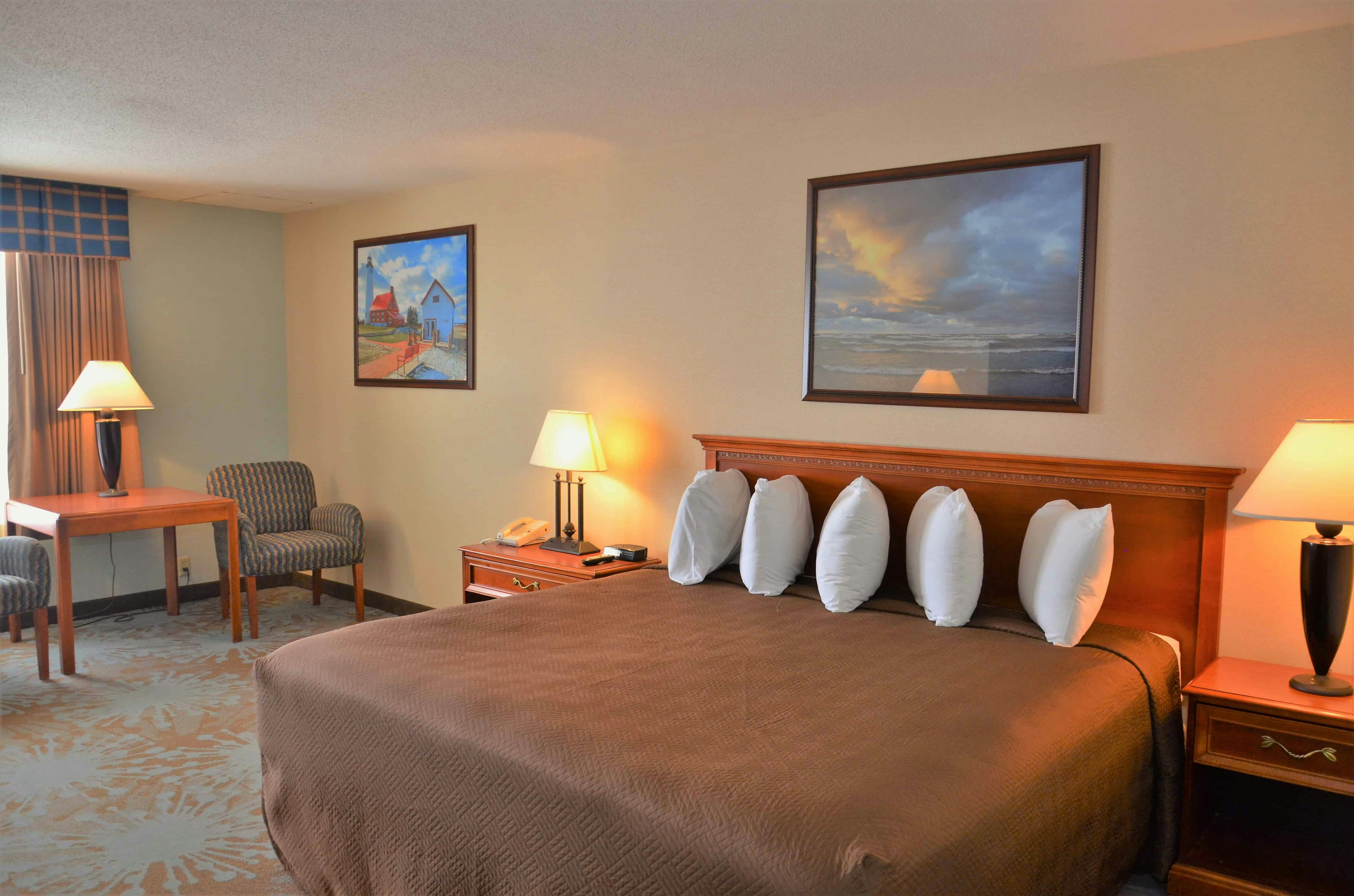 Room, King Bed, Bay Side