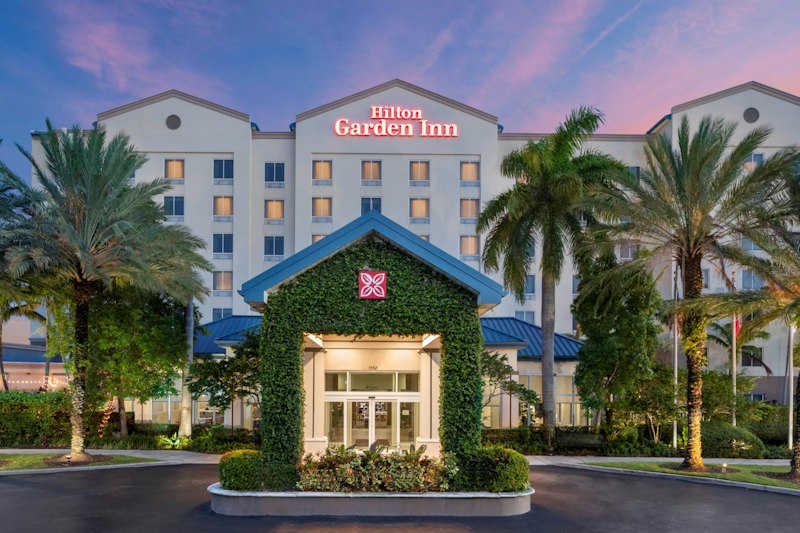 Hilton Garden Inn Miami Airport West 63/64