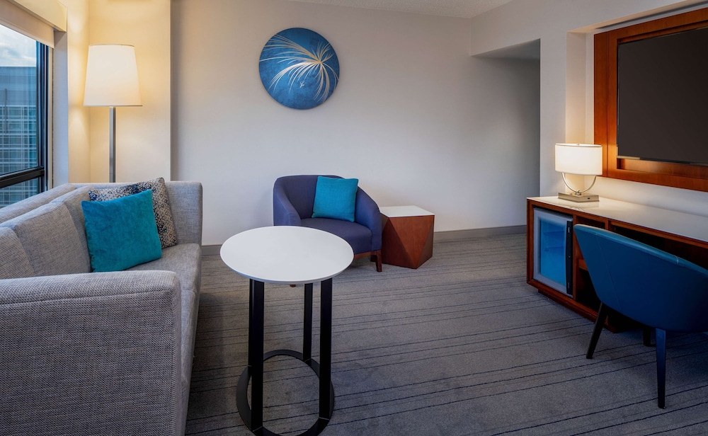 Hyatt Regency Crystal City 40/70
