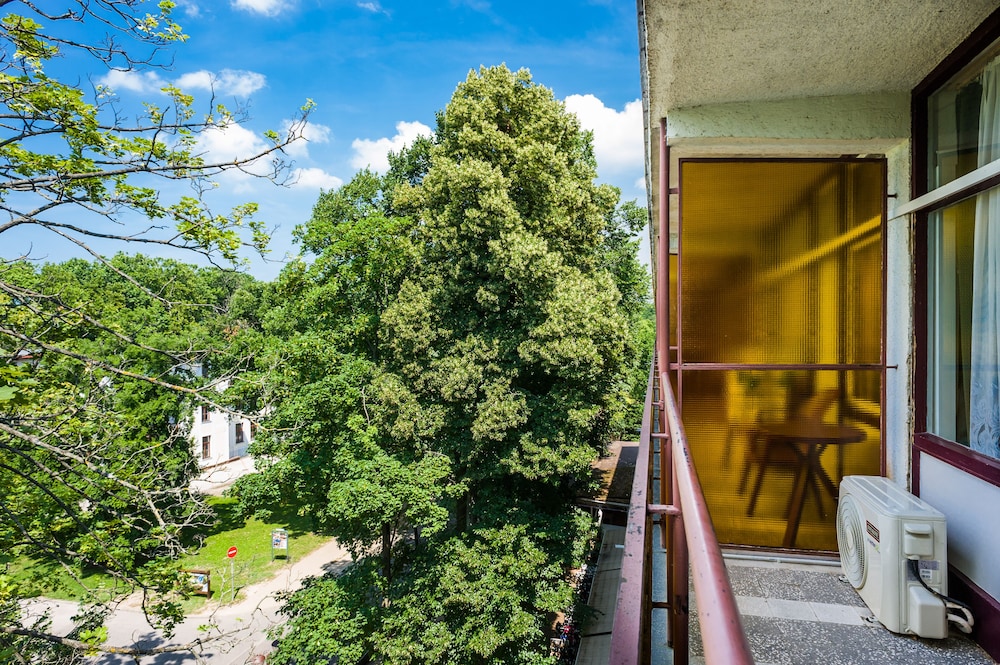 Ce Napfény Hotel 39/41