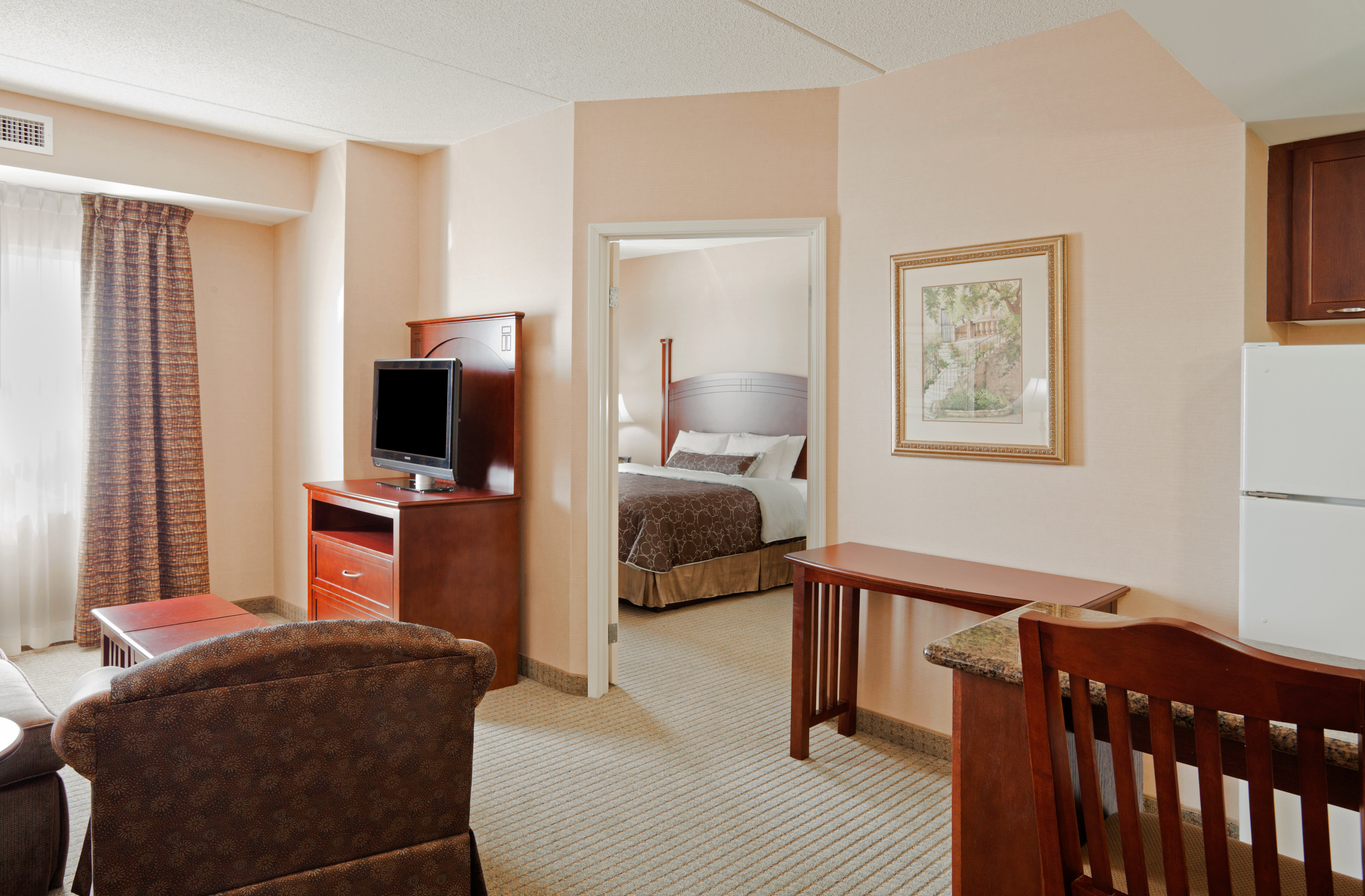 Staybridge Suites Oakville Burlington 54/78