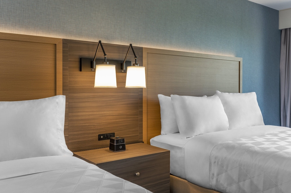 Holiday Inn Kingston Waterfront 13/71