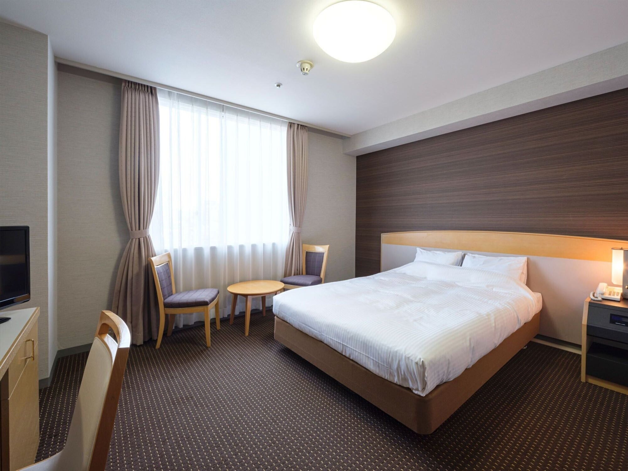 ROOM, DOUBLE BED