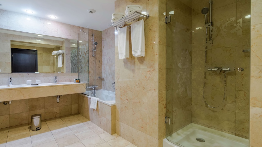 Hilton Sibiu 18/60