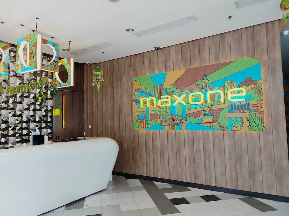 Maxone Premier Melawai 11/22