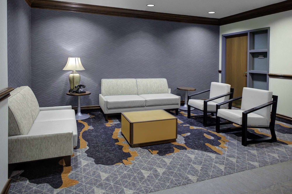 Hyatt House Parsippany East 33/46