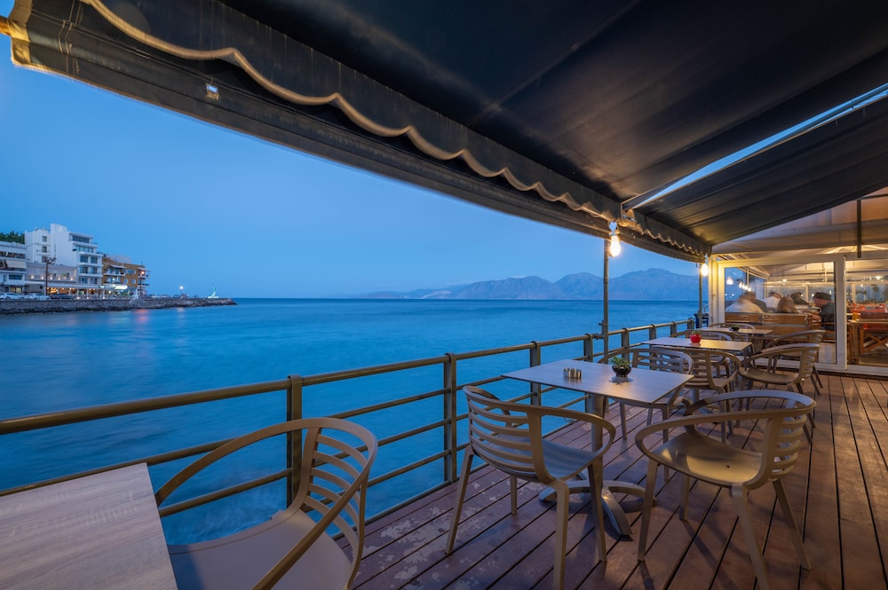 Kitro Beach Hotel 56/61