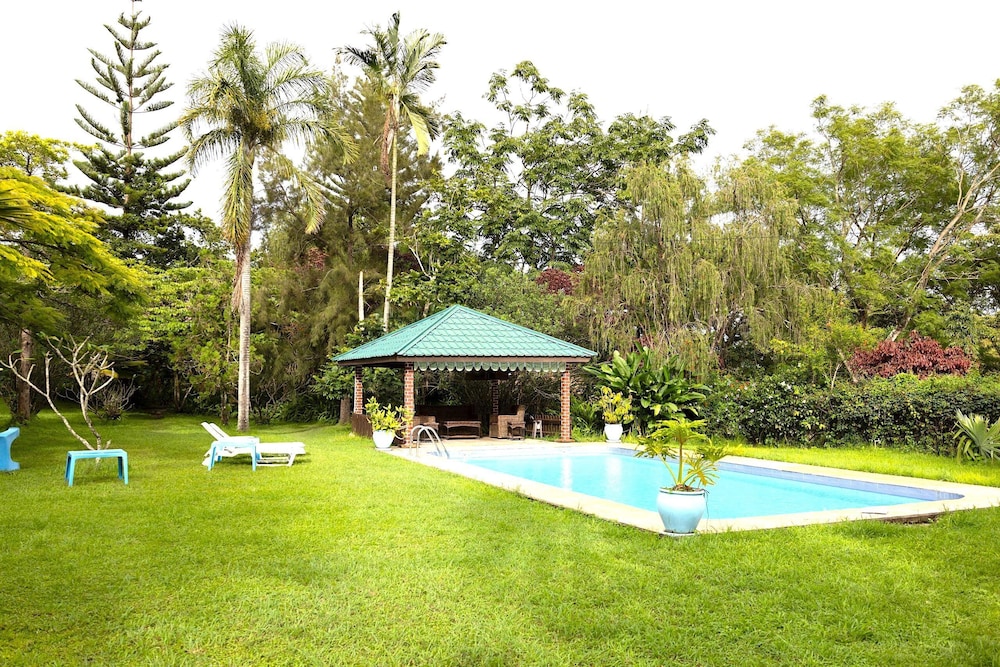 Meru View Lodge 27/28