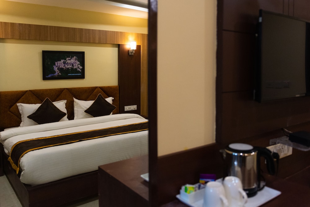 Hotel Shivoy Grand 9/23