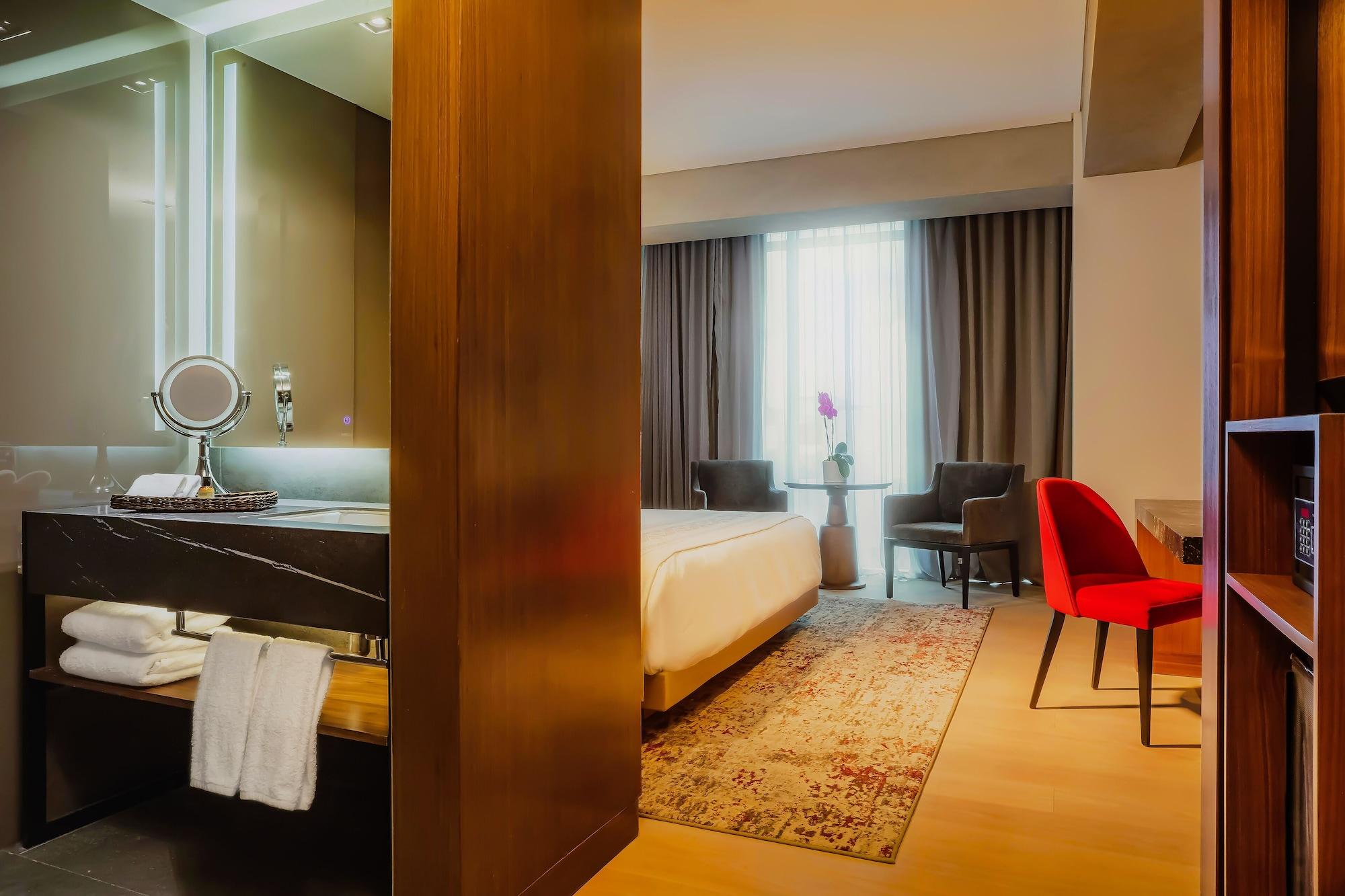 Regency, Suite