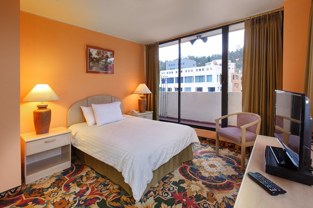 Stanford Suites 53/69