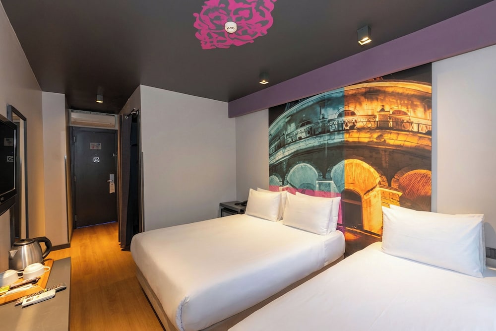 غرفة سوبيريور ثلاثية بسرير مزدوج بغرفة نوم واحدة مع أريكة، Tulip City Taksim Hotel 4/7