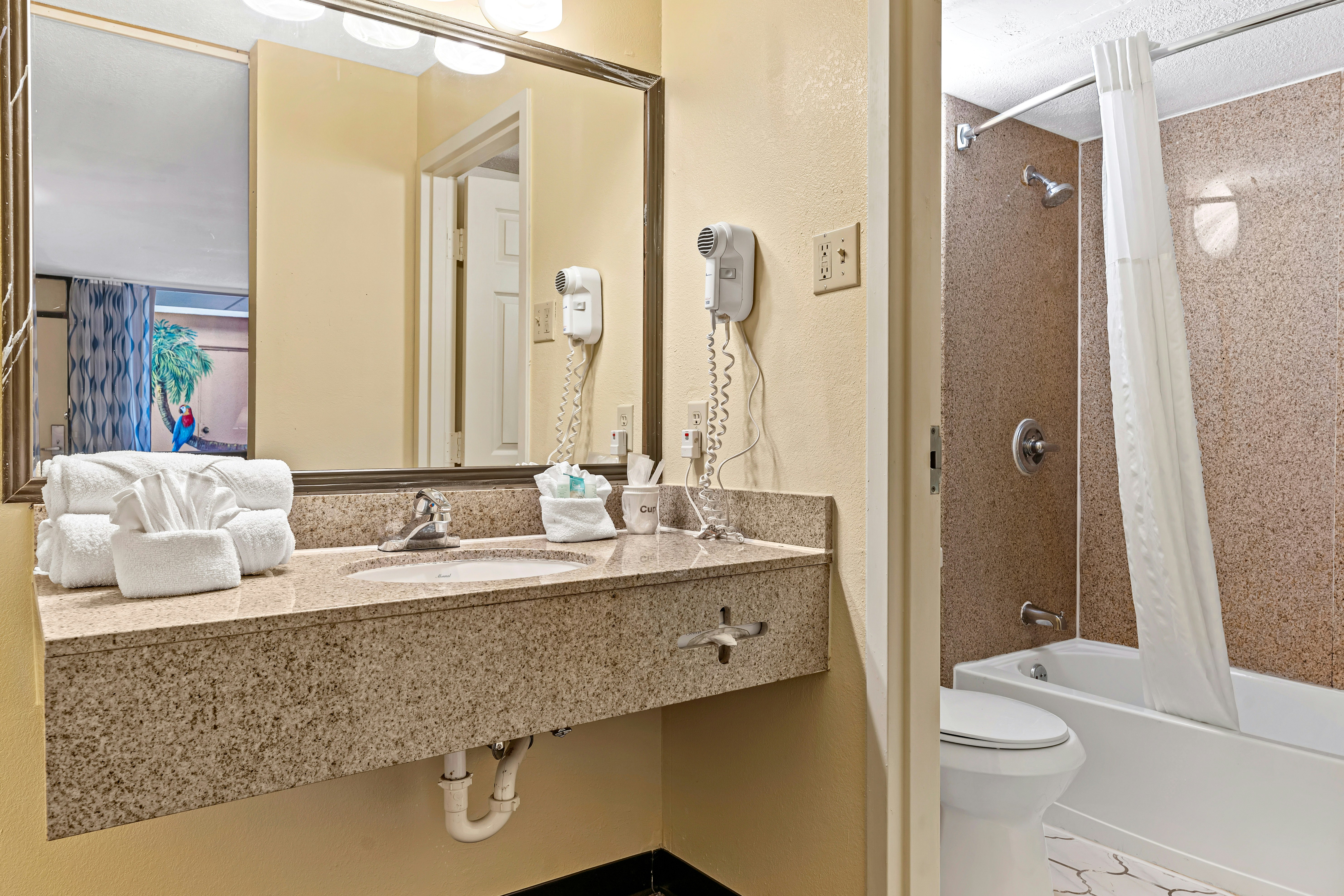 Baymont by Wyndham Orlando North Millenia 21/23