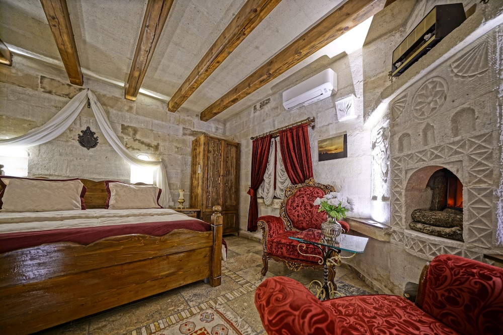 Maccan Cave Hotel 6/70