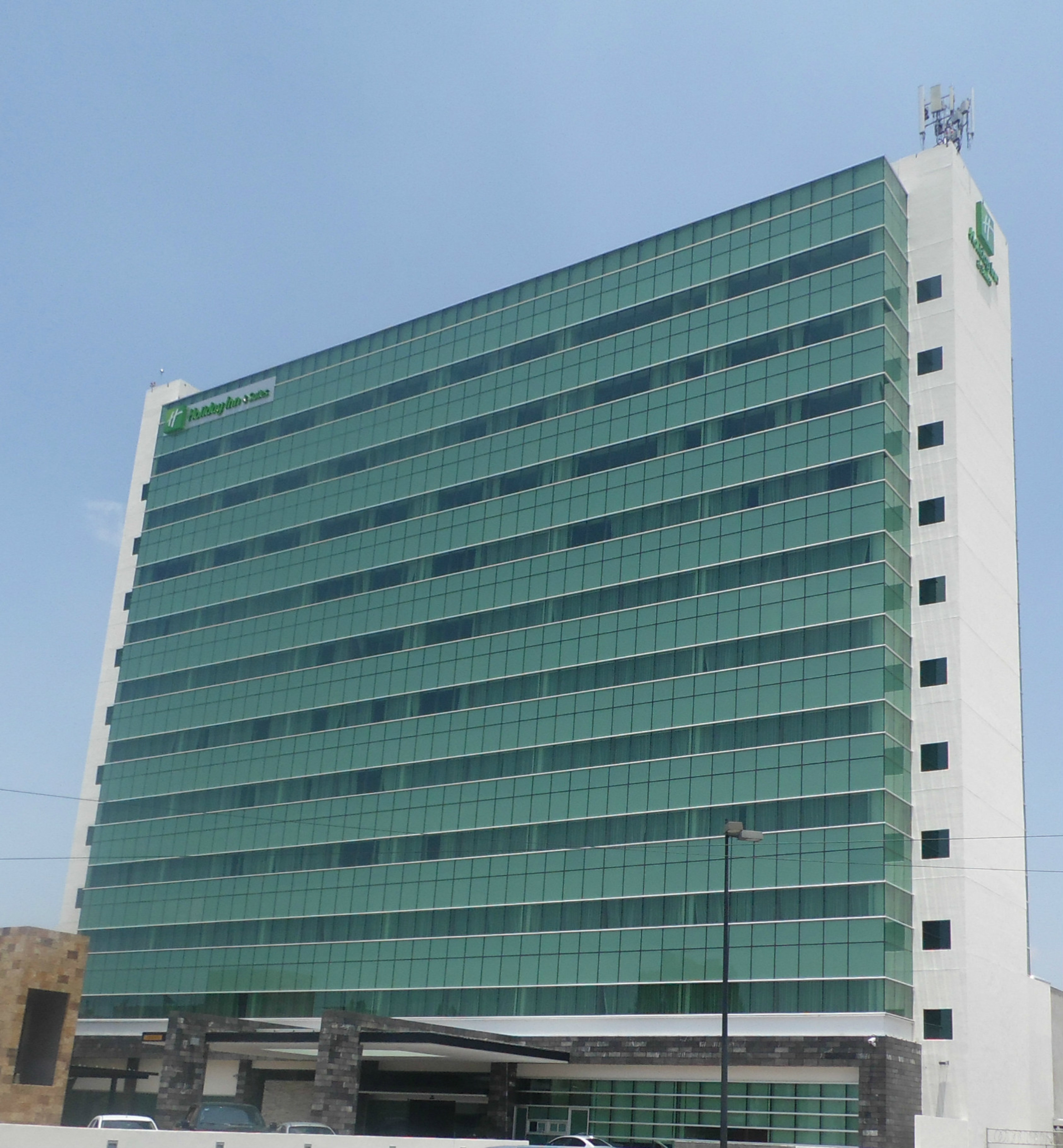 Holiday Inn & Suites Leon Plaza Mayor 3/50