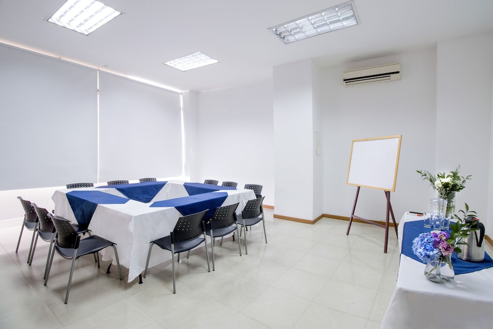 Luxor Plaza Hotel Pereira 45/50
